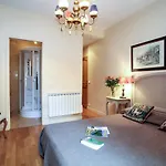 In Sarlat Luxury Rentals, Medieval Center - Maison Fenelon
