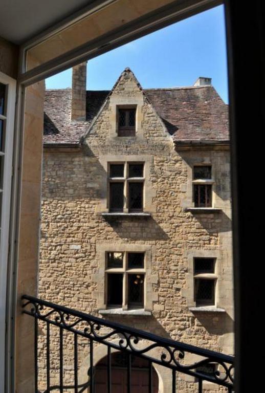 In Luxury Rentals, Medieval Center - Maison Fenelon *