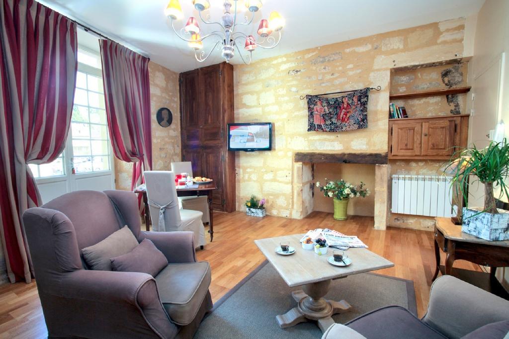In Luxury Rentals, Medieval Center - Maison Fenelon