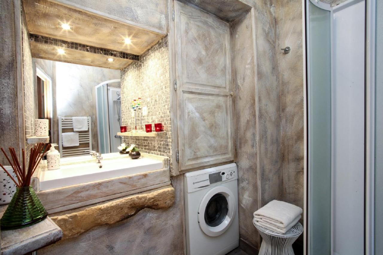 Apartment In Luxury Rentals, Medieval Center - Maison Fenelon *