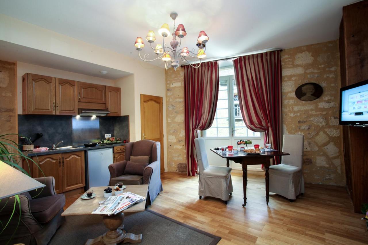 In Luxury Rentals, Medieval Center - Maison Fenelon